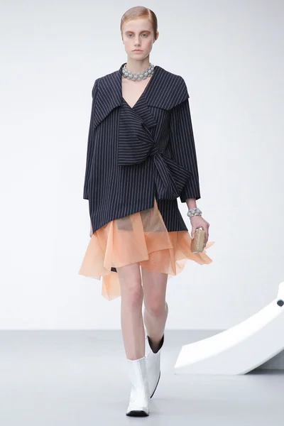 Look 20